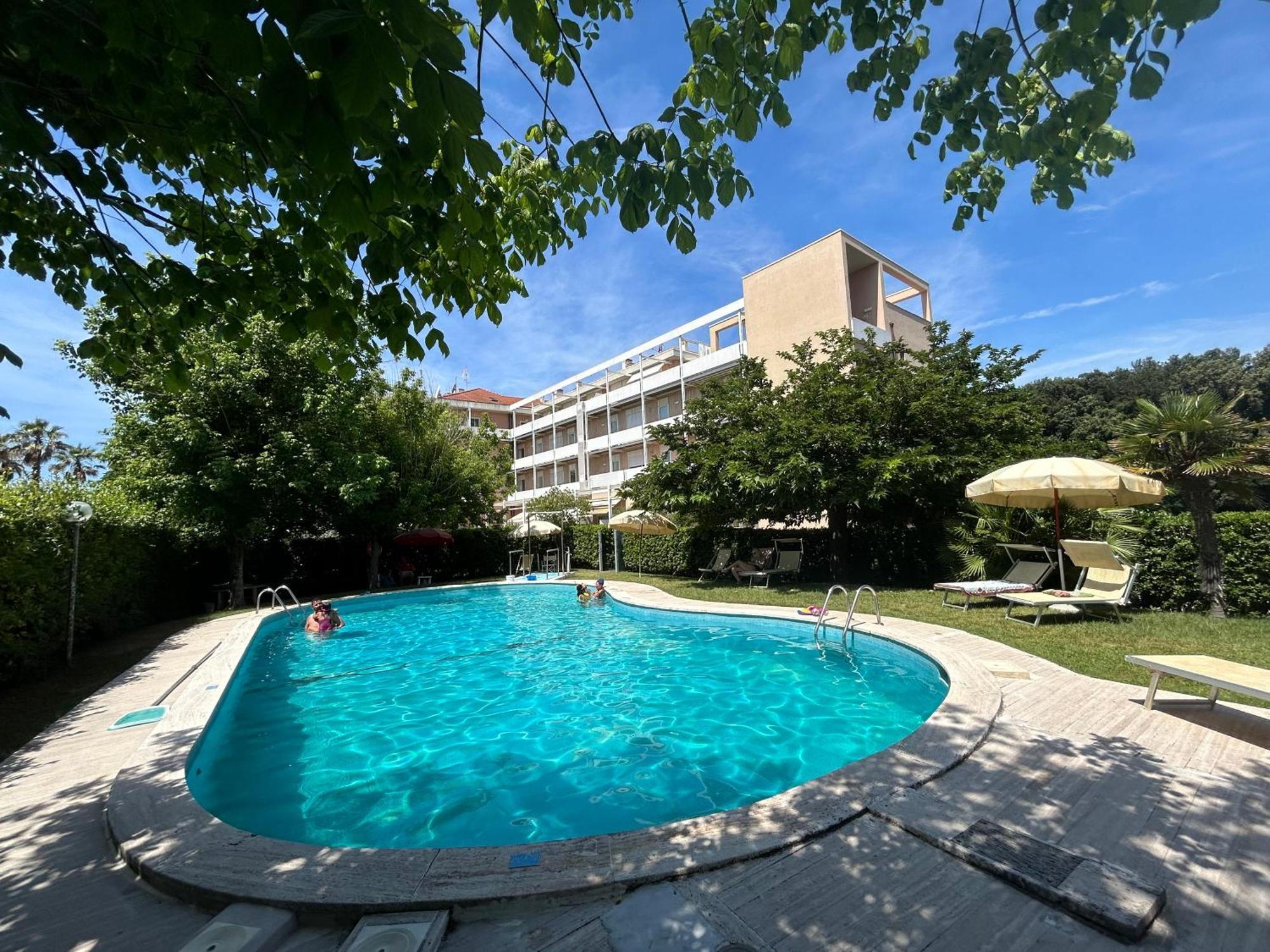 Casa Sul Mare- House On The Sea- Versilia Marina di Pietrasanta Luaran gambar